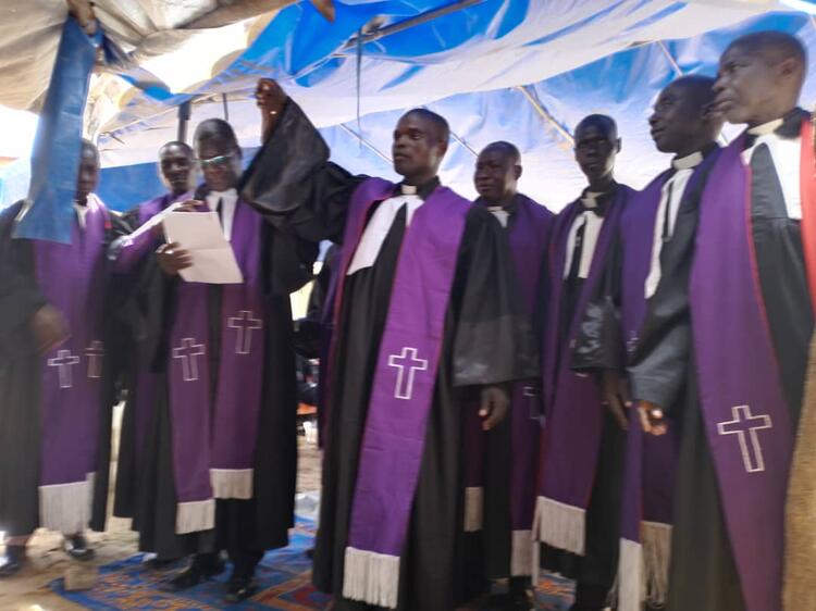 La consécration du pasteur Ndjakooi Timothée La consécration du pasteur Ndjakooi Timothée